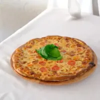 Üç Peynirli Pizza