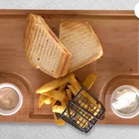 Sucuklu Kaşarlı Tost
